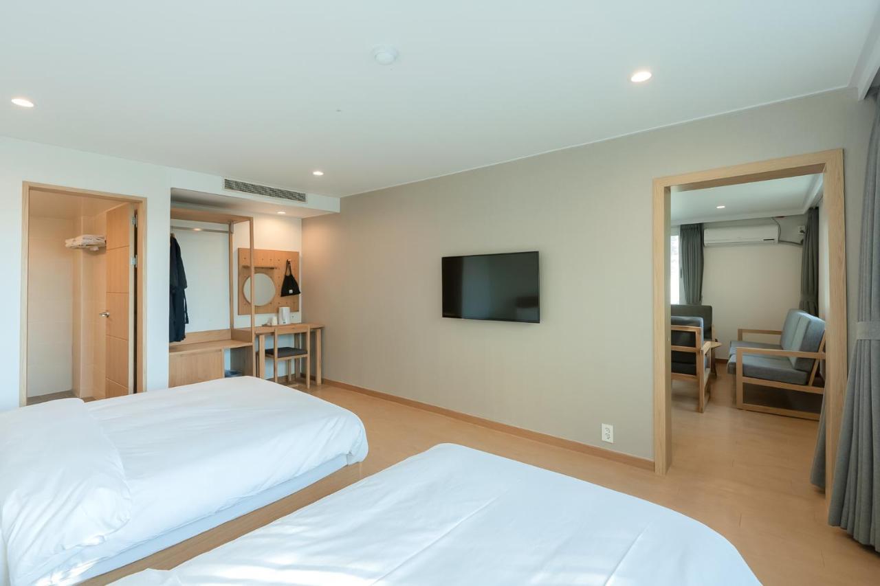 Heyy Seogwipo Hotel Exterior photo