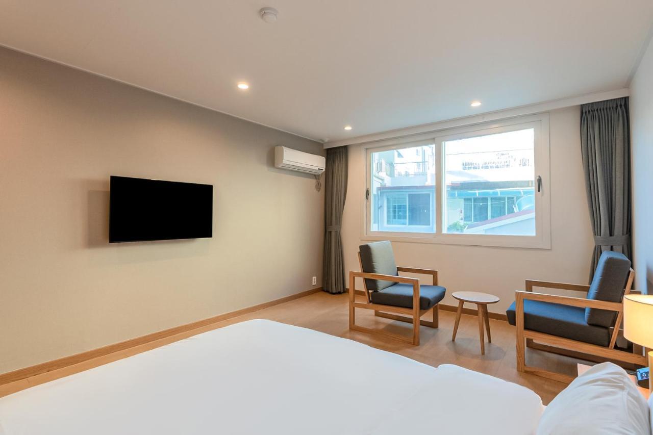 Heyy Seogwipo Hotel Exterior photo
