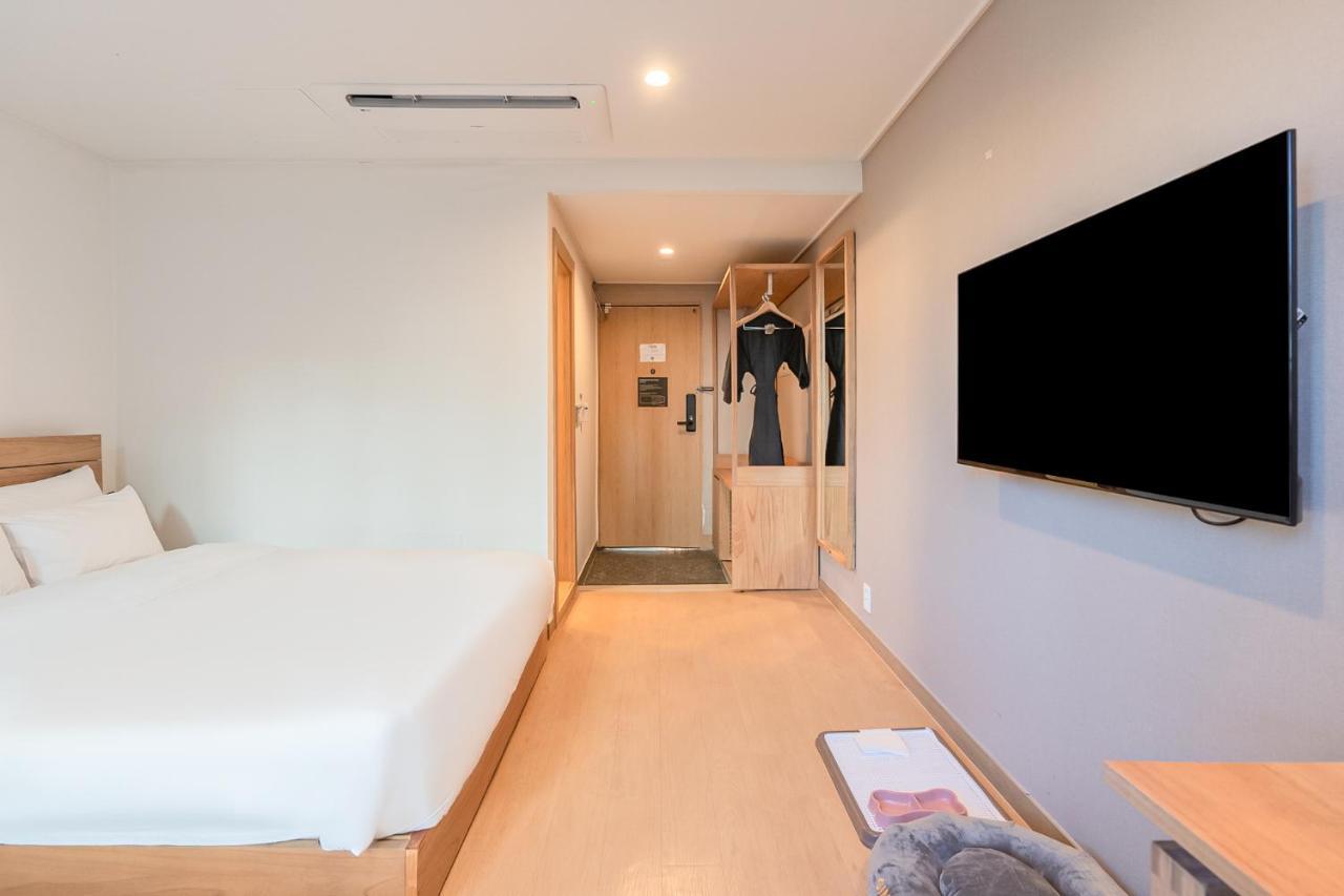 Heyy Seogwipo Hotel Exterior photo