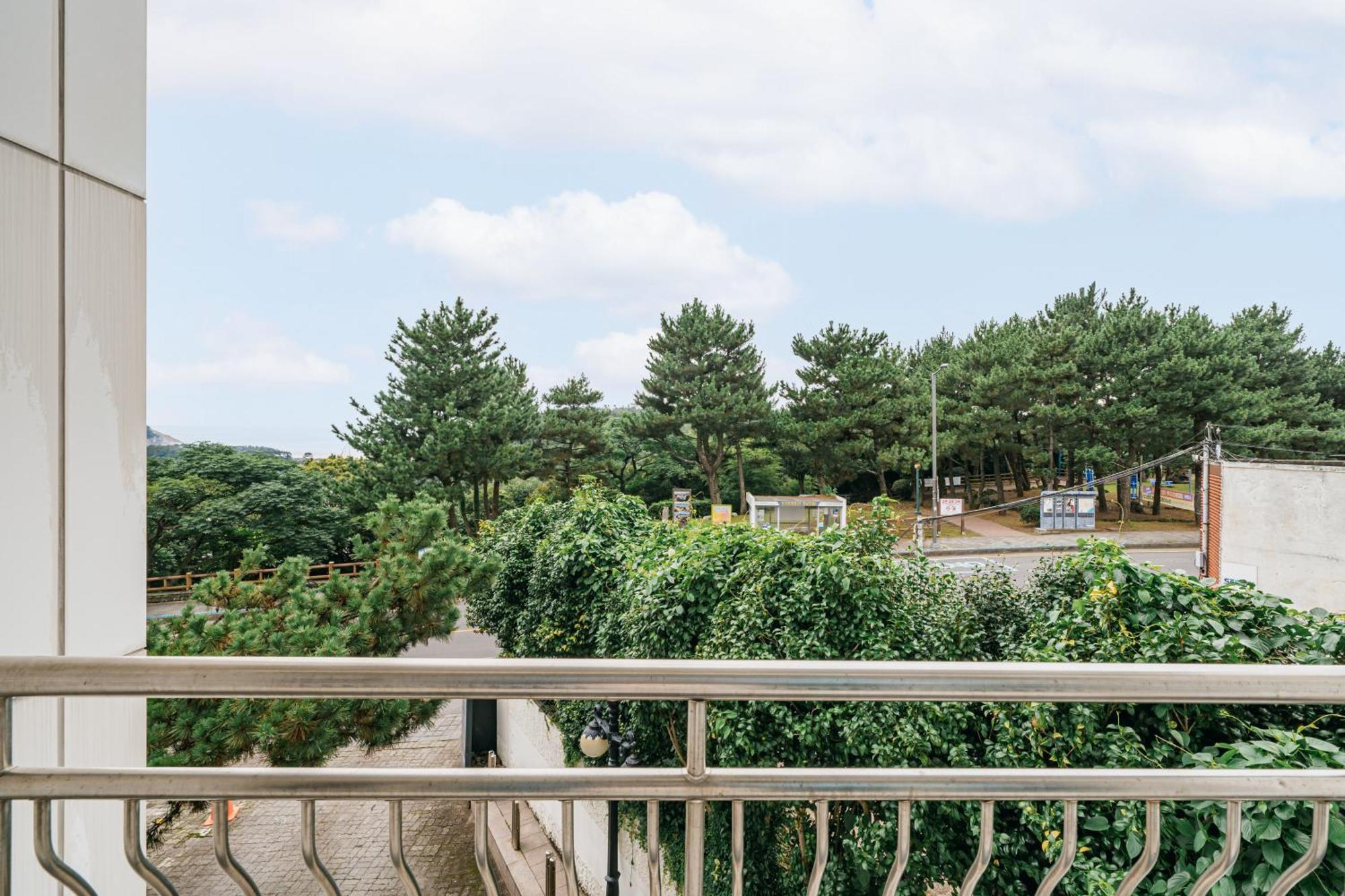 Heyy Seogwipo Hotel Exterior photo